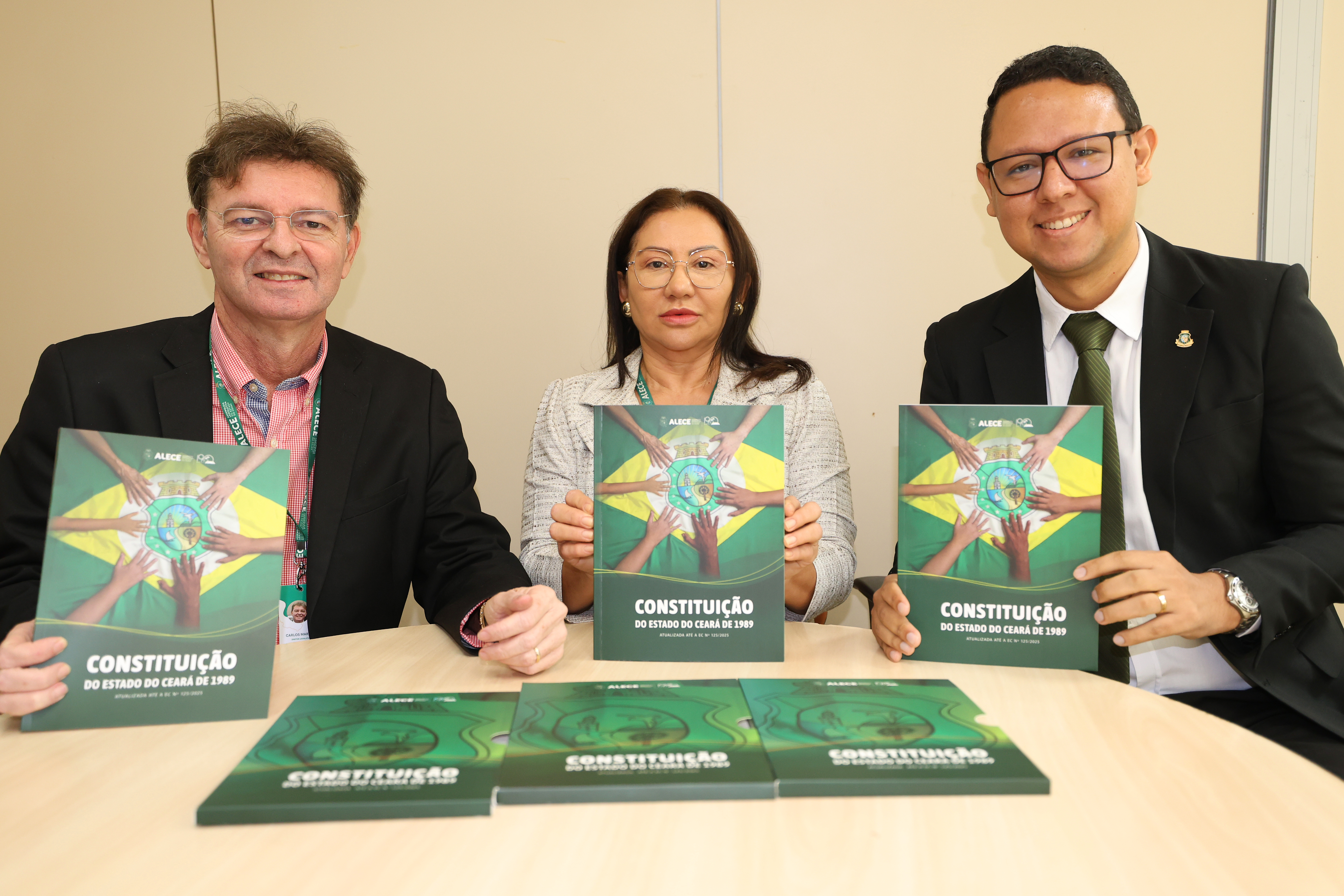 Servidores da Alece destacam importância do processo de atualização da Constituição estadual - Foto: Junior Pio