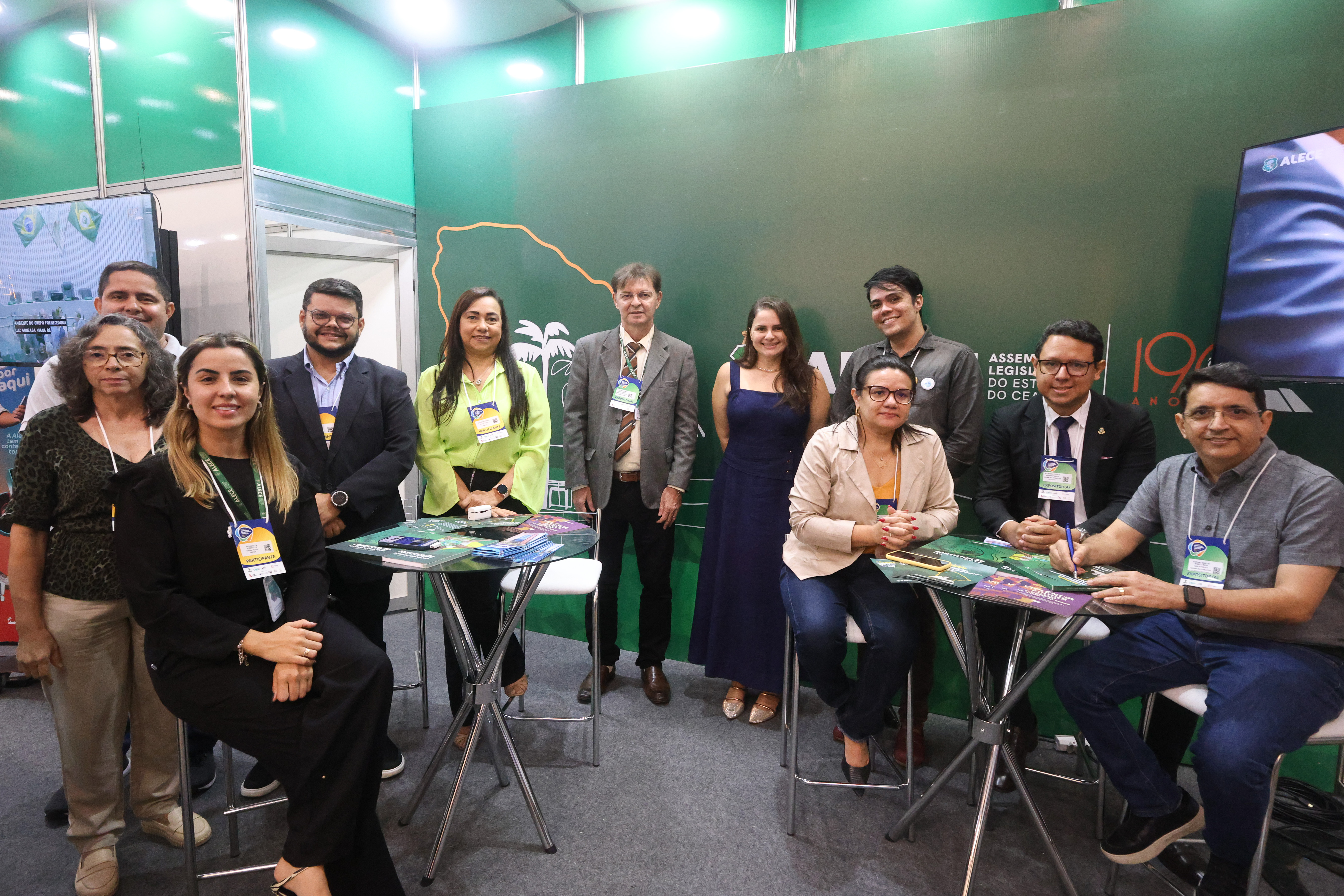 Servidores de setores da Alece participam com estande e apresentação de projetos da Casa - Foto: Marcos Moura}