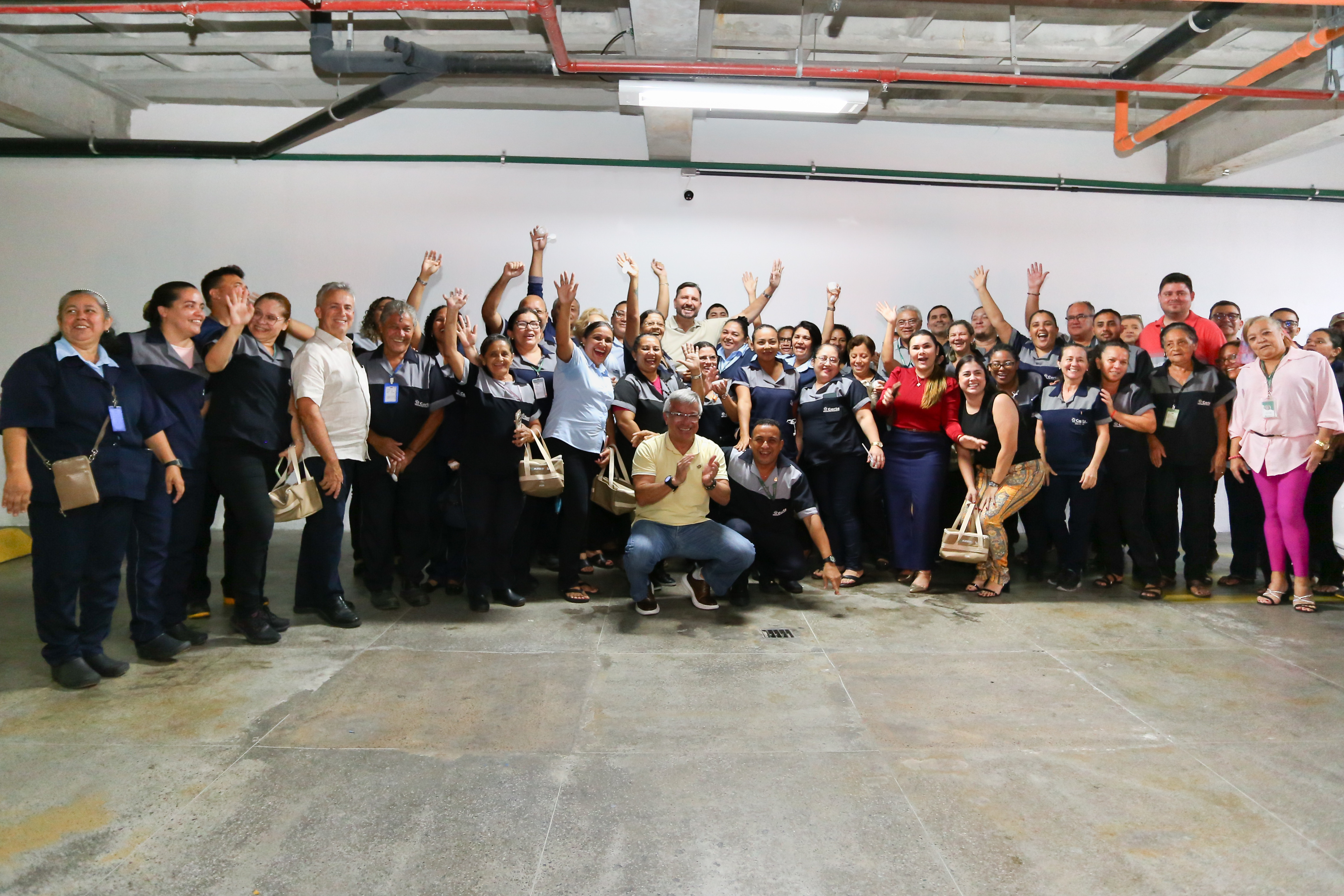 Presidente visitou as equipes da Coti e dos serviços gerais da Certa - Foto: Érika Fonseca